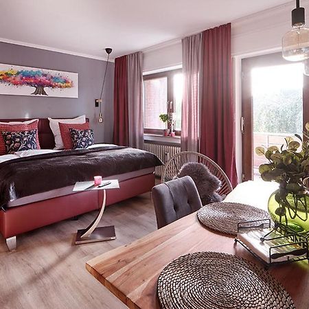 Katarinas House Mit 2 Fewo Stilvoll, Gemuetlich & Zentral Boxspringbett, Parkplatz, Balkon Oder Garten Moers Eksteriør bilde